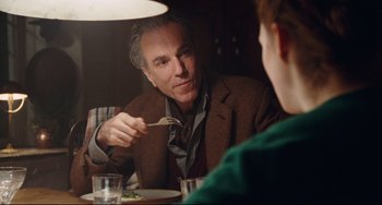 Movie still from “Phantom Thread” (2017), directed by Paul Thomas Anderson – Close Up shot, Over the shoulder angle