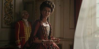 Movie still from “Queen Charlotte: A Bridgerton Story” (2023), directed by Tom Verica – Medium shot, Over the shoulder angle