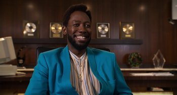 Movie still from “Sandy Wexler” (2017), directed by Steven Brill – Close Up shot, Over the shoulder angle