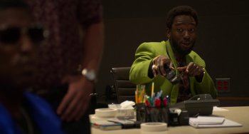 Movie still from “Sandy Wexler” (2017), directed by Steven Brill – Medium shot, Over the shoulder angle