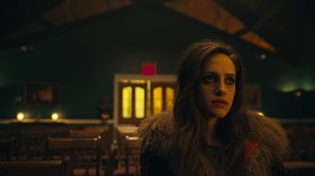 Movie still from “Mr. Robot” (2015), created by Sam Esmail – A woman with long brown hair is looking into the distance; Close Up shot, Low angle
