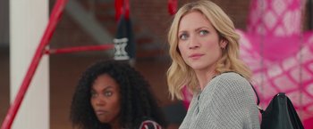 Movie still from “Someone Great” (2019), directed by Jennifer Kaytin Robinson – Two women are sitting in front of each other; Close Up shot, Over the shoulder angle
