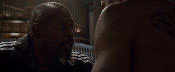 Movie still from “Southpaw” (2015), directed by Antoine Fuqua – Close Up shot, Over the shoulder angle