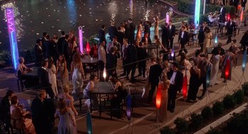 Movie still from “Starship Troopers” (1997), directed by Paul Verhoeven – Extreme Wide shot, High angle