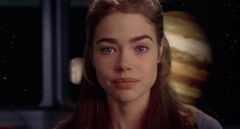 Movie still from “Starship Troopers” (1997), directed by Paul Verhoeven – Close Up shot, Over the shoulder angle