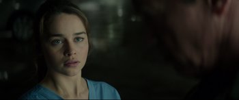 Movie still from “Terminator Genisys” (2015), directed by Alan Taylor – A person with a blue shirt; Close Up shot, Over the shoulder angle