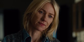 Movie still from “The Book of Henry” (2017), directed by Colin Trevorrow – A woman with blonde hair wearing a blue shirt; Close Up shot, Over the shoulder angle