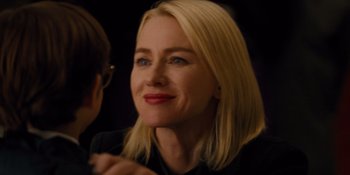 Movie still from “The Book of Henry” (2017), directed by Colin Trevorrow – A person with blonde hair; Close Up shot, Over the shoulder angle