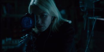 Movie still from “The Book of Henry” (2017), directed by Colin Trevorrow – A man with blonde hair is listening to music; Close Up shot, Over the shoulder angle