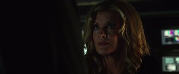 Movie still from “Nightcrawler” (2014), directed by Dan Gilroy – A person with long blonde hair; Close Up shot, Over the shoulder angle