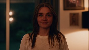 Movie still from “The End of the F***ing World” (2017), directed by Jonathan Entwistle – Close Up shot, Over the shoulder angle
