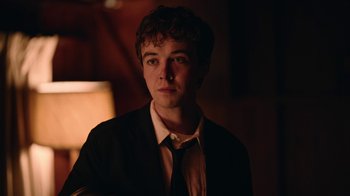 Movie still from “The End of the F***ing World” (2017), directed by Jonathan Entwistle – Close Up shot, Over the shoulder angle