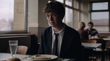 Movie still from “The End of the F***ing World” (2017), directed by Jonathan Entwistle – Close Up shot, Over the shoulder angle