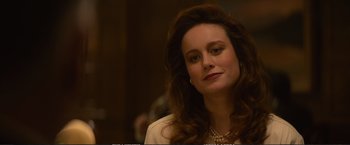 Movie still from “The Glass Castle” (2017), directed by Destin Daniel Cretton – A person wearing a white shirt; Close Up shot, Over the shoulder angle