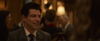 Movie still from “The Glass Castle” (2017), directed by Destin Daniel Cretton – A person wearing a suit and tie; Close Up shot, Over the shoulder angle