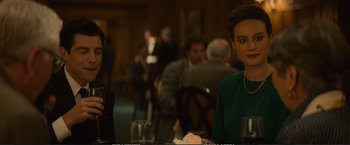 Movie still from “The Glass Castle” (2017), directed by Destin Daniel Cretton – Two people sitting at a table in a restaurant; Close Up shot, Over the shoulder angle