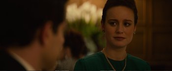 Movie still from “The Glass Castle” (2017), directed by Destin Daniel Cretton – A person wearing a green shirt; Close Up shot, Over the shoulder angle