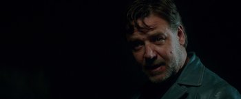 Movie still from “The Nice Guys” (2016), directed by Shane Black – A person with a beard; Close Up shot, Low angle