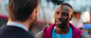 Movie still from “The Takedown” (2022), directed by Louis Leterrier – Close Up shot, Over the shoulder angle