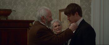 Movie still from “The Wife” (2017), directed by Björn Runge – Medium shot, Over the shoulder angle