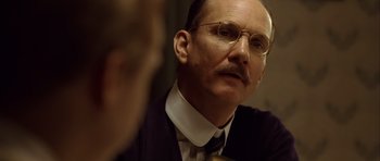 Movie still from “Seabiscuit” (2003), directed by Gary Ross – Close Up shot, Over the shoulder angle