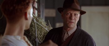 Movie still from “Seabiscuit” (2003), directed by Gary Ross – Close Up shot, Over the shoulder angle