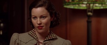 Movie still from “Seabiscuit” (2003), directed by Gary Ross – Close Up shot, Over the shoulder angle