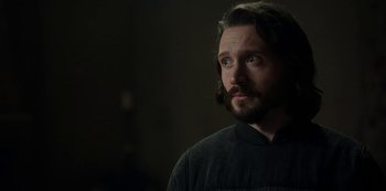 Movie still from “Vikings: Valhalla” (2022), created by Jeb Stuart – Close Up shot, Over the shoulder angle