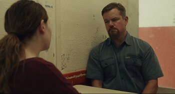 Movie still from “Stillwater” (2021), directed by Tom McCarthy – A man and a woman sitting in front of a mirror; Close Up shot, Over the shoulder angle