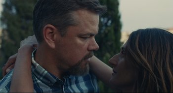 Movie still from “Stillwater” (2021), directed by Tom McCarthy – A man and a woman face to face; Close Up shot, Over the shoulder angle