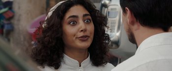 Movie still from “Body of Lies” (2008), directed by Ridley Scott – Close Up shot, Over the shoulder angle