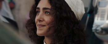 Movie still from “Body of Lies” (2008), directed by Ridley Scott – Close Up shot, Over the shoulder angle