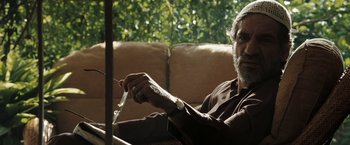 Movie still from “Body of Lies” (2008), directed by Ridley Scott – Close Up shot, Over the shoulder angle