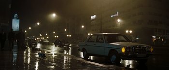 Movie still from “Body of Lies” (2008), directed by Ridley Scott – Extreme Wide shot, Low angle