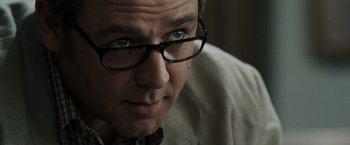 Movie still from “Body of Lies” (2008), directed by Ridley Scott – Close Up shot, Over the shoulder angle