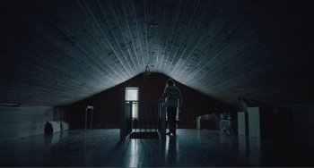 Movie still from “The Lodge” (2019), directed by Severin Fiala – Extreme Wide shot, Low angle