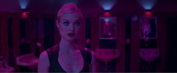 Movie still from “The Neon Demon” (2016), directed by Nicolas Winding Refn – Close Up shot, Over the shoulder angle