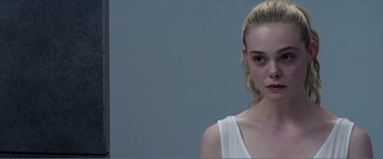 Movie still from “The Neon Demon” (2016), directed by Nicolas Winding Refn – Close Up shot, Over the shoulder angle