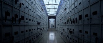 Movie still from “The Neon Demon” (2016), directed by Nicolas Winding Refn – Extreme Wide shot, Low angle