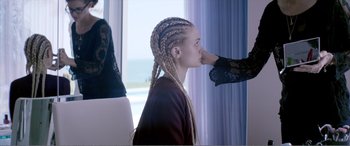 Movie still from “The Neon Demon” (2016), directed by Nicolas Winding Refn – Close Up shot, Over the shoulder angle