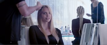 Movie still from “The Neon Demon” (2016), directed by Nicolas Winding Refn – Close Up shot, Over the shoulder angle