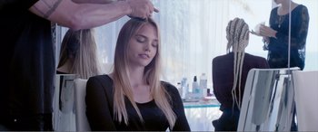 Movie still from “The Neon Demon” (2016), directed by Nicolas Winding Refn – Close Up shot, Over the shoulder angle