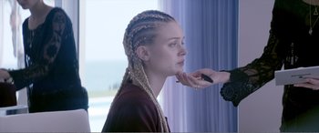 Movie still from “The Neon Demon” (2016), directed by Nicolas Winding Refn – Close Up shot, Over the shoulder angle