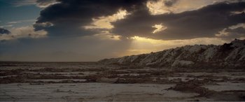 Movie still from “The Neon Demon” (2016), directed by Nicolas Winding Refn – Extreme Wide shot, Low angle