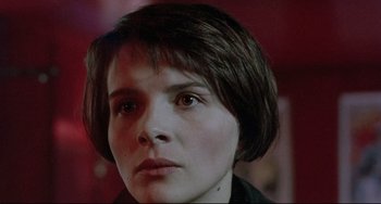 Movie still from “Three Colors: Blue” (1993), directed by Krzysztof Kieslowski – Close Up shot, Over the shoulder angle
