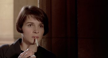 Movie still from “Three Colors: Blue” (1993), directed by Krzysztof Kieslowski – Close Up shot, Over the shoulder angle