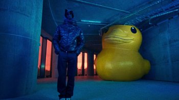 Movie still from “Unknown T - Hocus Pocus” (2024), directed by Felix Brady – Wide shot, Low angle