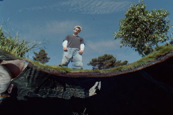 Movie still from “The Kid Laroi - Bleed” (2023), directed by Ramez Silyan – Wide shot, Overhead angle