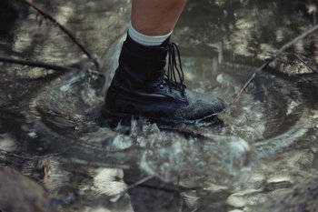 Movie still from “The Kid Laroi - Bleed” (2023), directed by Ramez Silyan – Extreme Close Up shot, High angle