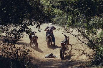 Movie still from “The Kid Laroi - Bleed” (2023), directed by Ramez Silyan – Wide shot, High angle